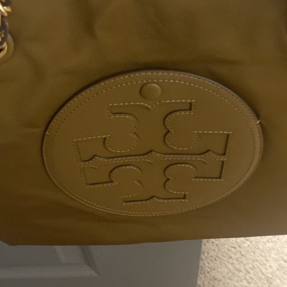 Tory Burch tote - Picture 2 of 9